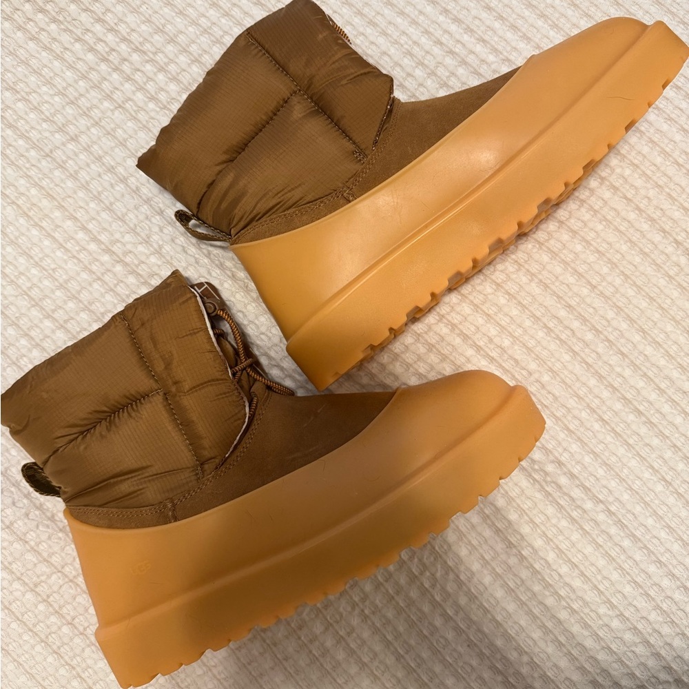 Ugg Classic Maxi Toggle Boot - image 5